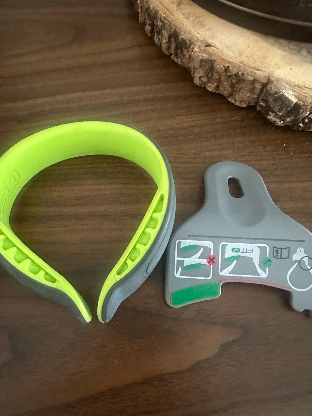 Q-collar kids sport safety device